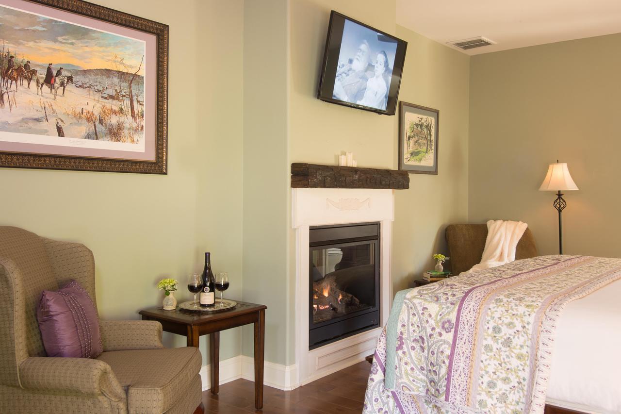 Caldwell House Bed And Breakfast Salisbury Mills Bagian luar foto