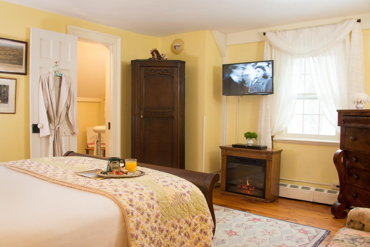 Caldwell House Bed And Breakfast Salisbury Mills Bagian luar foto