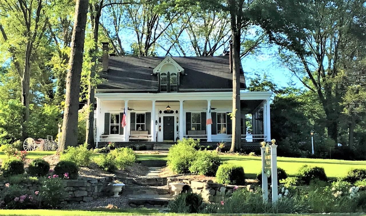 Caldwell House Bed And Breakfast Salisbury Mills Bagian luar foto