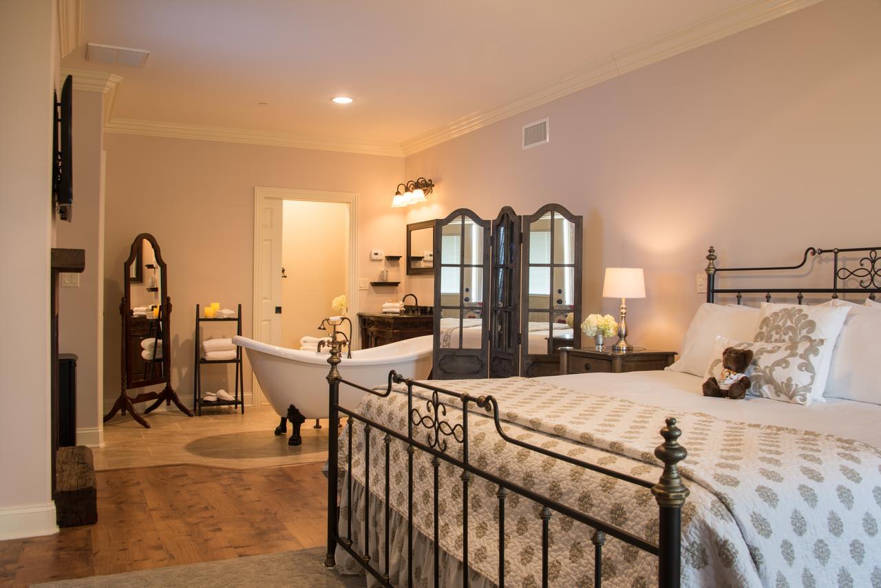 Caldwell House Bed And Breakfast Salisbury Mills Bagian luar foto