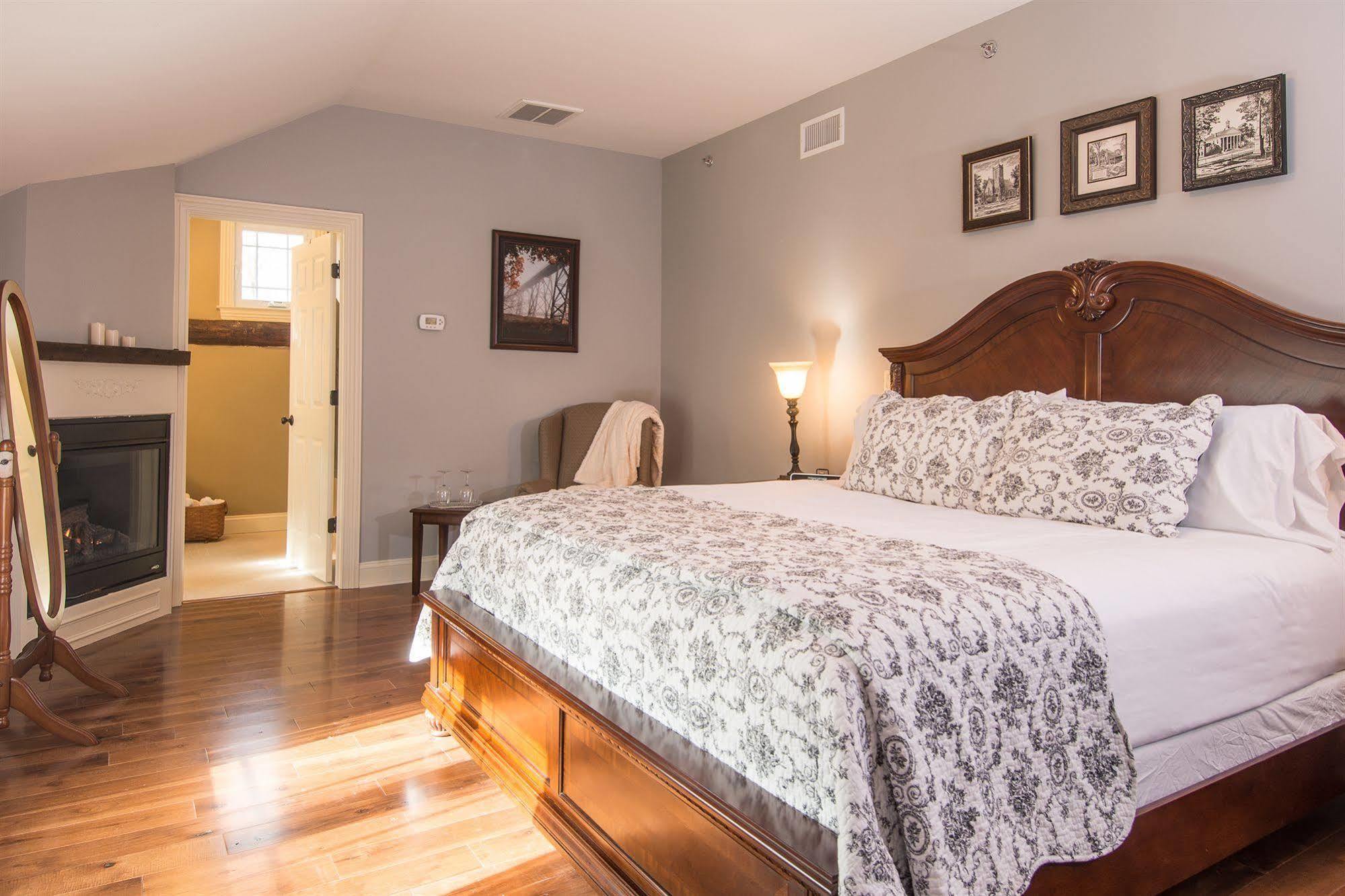 Caldwell House Bed And Breakfast Salisbury Mills Bagian luar foto